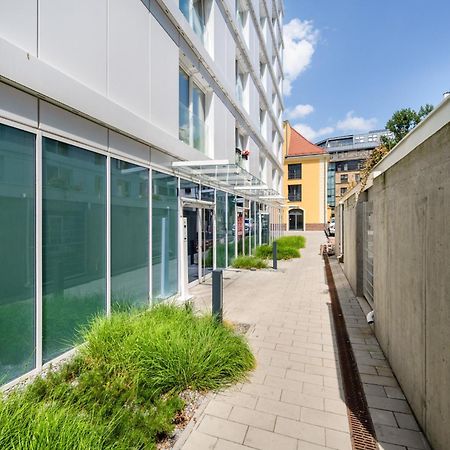 Elegant Apartment With Balcony By The Oder River In Wroclaw By Renters Prestige Dış mekan fotoğraf