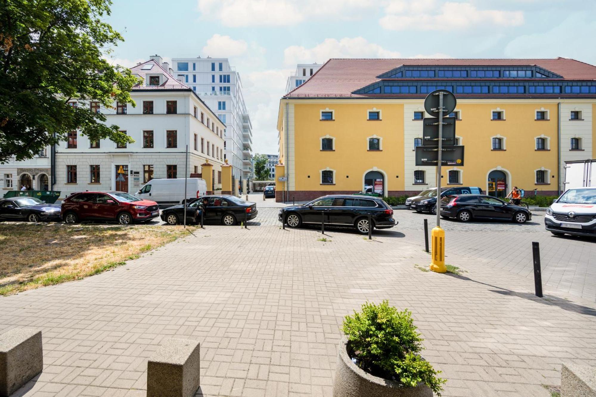 Elegant Apartment With Balcony By The Oder River In Wroclaw By Renters Prestige Dış mekan fotoğraf