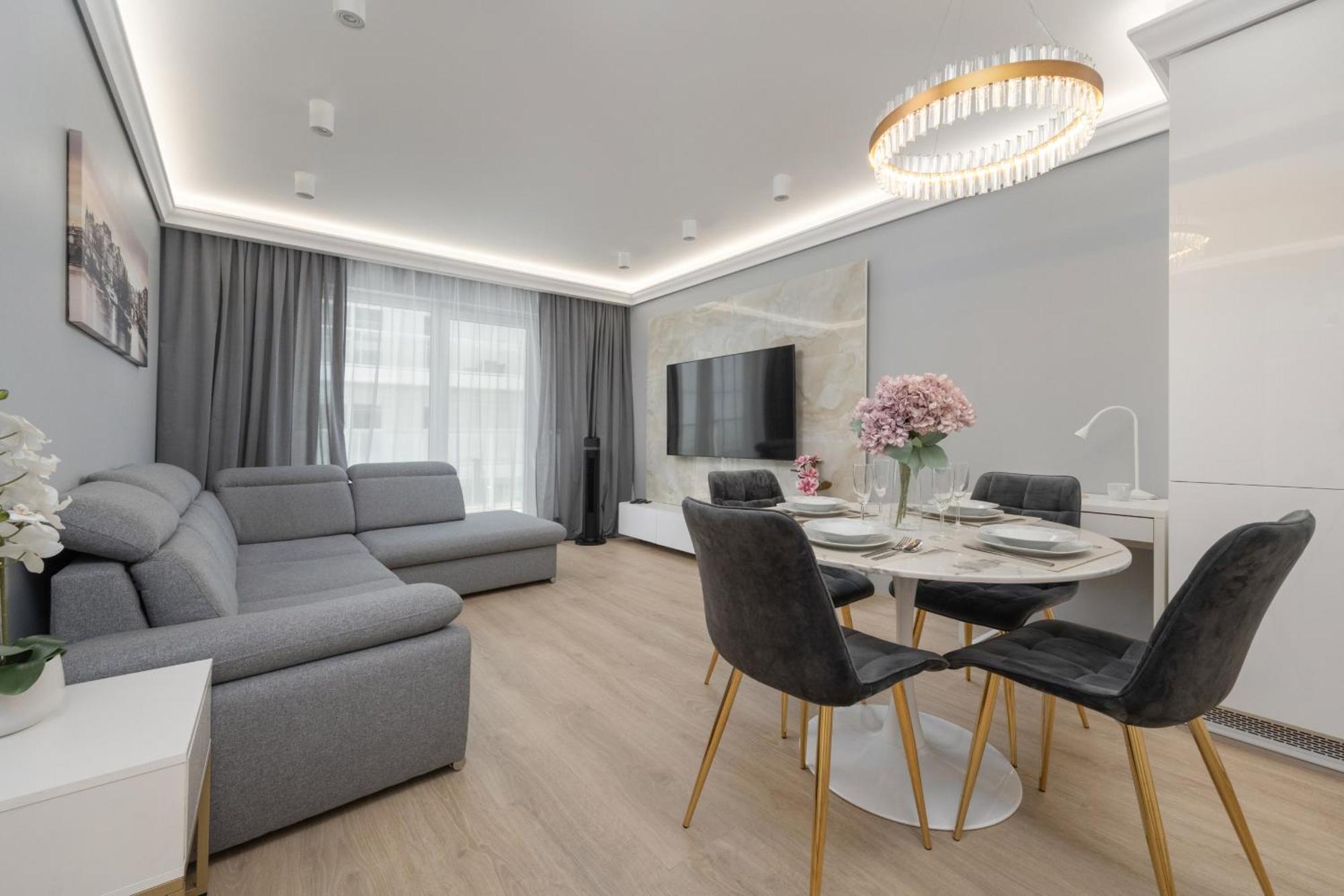 Elegant Apartment With Balcony By The Oder River In Wroclaw By Renters Prestige Dış mekan fotoğraf